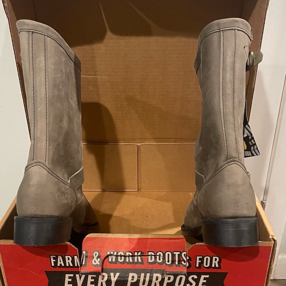 NWB Chippewa Boots - Picture 7 of 10